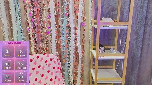 Snapshot of Luisa_Rosee chatting on September 8, 2025, 6:18 pm Luisa Rosee online show from September 8, 2025, 6:18 pm