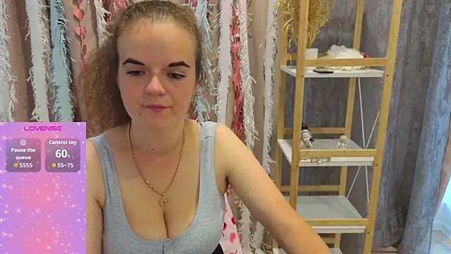 Snapshot of Luisa_Rosee chatting on September 11, 2025, 3:56 pm Luisa Rosee online show from September 11, 2025, 3:56 pm