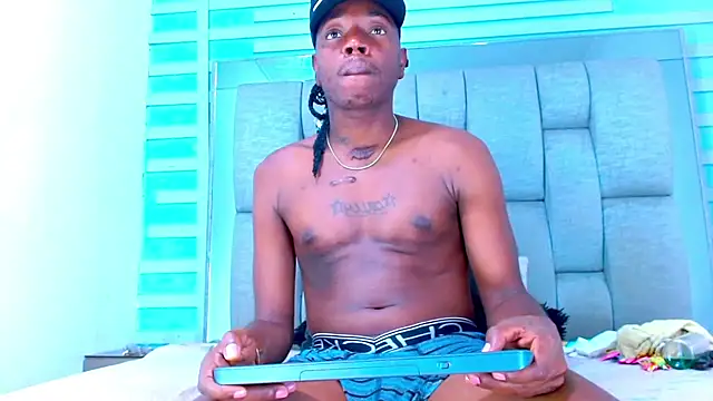 Snapshot of Black_Fire10 chatting on September 30, 2025, 7:41 pm Black Fire10 online show from September 30, 2025, 7:41 pm