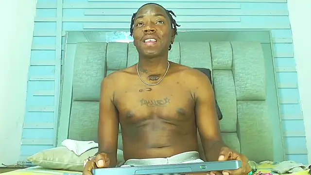 Snapshot of Black_Fire10 chatting on October 16, 2025, 7:48 pm Black Fire10 online show from October 16, 2025, 7:48 pm