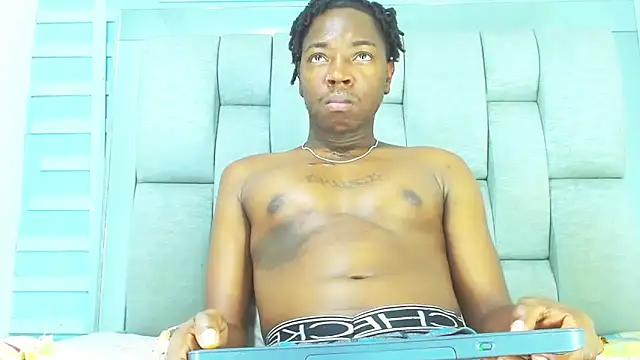 Snapshot of Black_Fire10 chatting on October 21, 2025, 7:47 pm Black Fire10 online show from October 21, 2025, 7:47 pm