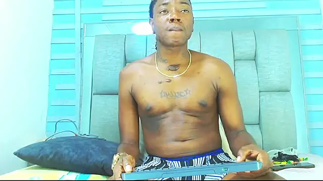 Snapshot of Black_Fire10 chatting on October 29, 2025, 7:37 pm Black Fire10 online show from October 29, 2025, 7:37 pm