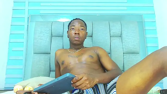 Snapshot of Black_Fire10 chatting on November 6, 2025, 7:59 pm Black Fire10 online show from November 6, 2025, 7:59 pm