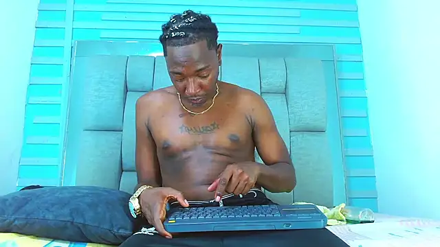 Snapshot of Black_Fire10 chatting on November 11, 2025, 8:20 pm Black Fire10 online show from November 11, 2025, 8:20 pm