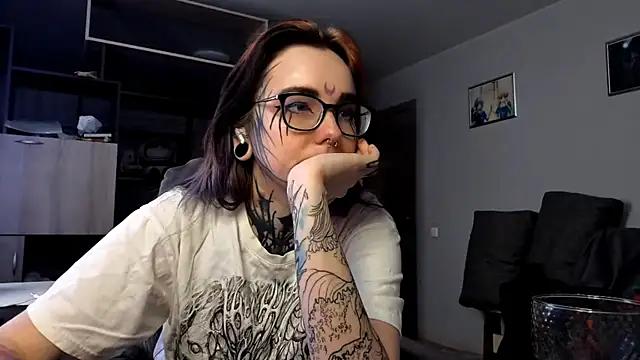 HighelikeGirl online show from September 10, 2025, 10:04 am