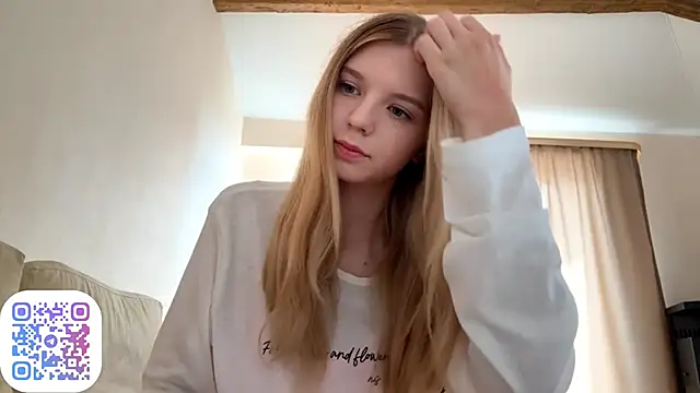 FruityXo online show from September 9, 2025, 8:36 am