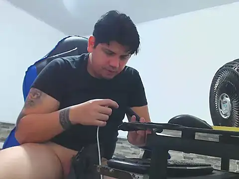 mister cum1999 online show from May 17, 2026, 7:50 am