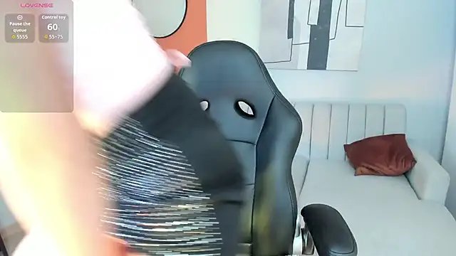 marie bass online show from October 8, 2025, 11:41 am