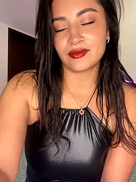 Snapshot of MiaAlarie chatting on October 10, 2025, 4:22 am MiaAlarie online show from October 10, 2025, 4:22 am