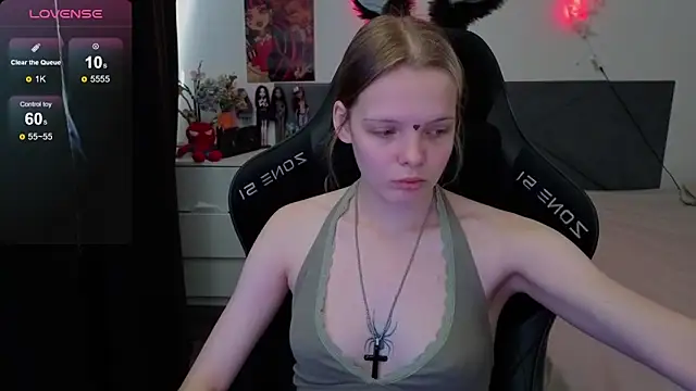 Snapshot of Luna_Navy chatting on September 12, 2025, 9:42 am Luna Navy online show from September 12, 2025, 9:42 am