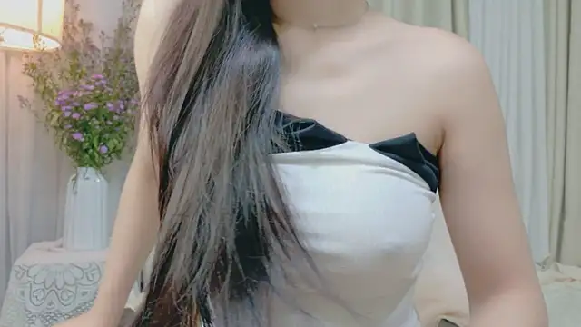 Vessi-babe online show from May 29, 2026, 3:10 pm