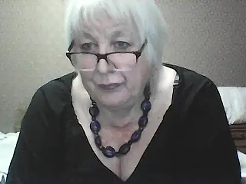 Snapshot of Alexia64231 chatting on September 10, 2025, 3:23 pm Alexia64231 online show from September 10, 2025, 3:23 pm