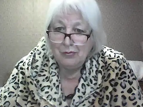 Snapshot of Alexia64231 chatting on September 12, 2025, 3:39 am Alexia64231 online show from September 12, 2025, 3:39 am