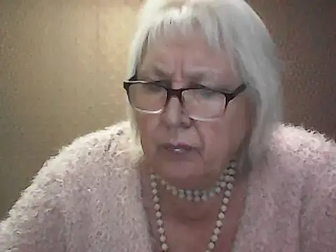 Snapshot of Alexia64231 chatting on September 14, 2025, 4:00 am Alexia64231 online show from September 14, 2025, 4:00 am