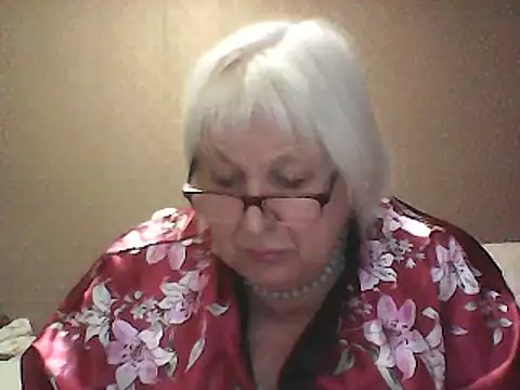 Snapshot of Alexia64231 chatting on September 14, 2025, 4:06 pm Alexia64231 online show from September 14, 2025, 4:06 pm