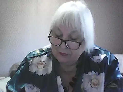 Snapshot of Alexia64231 chatting on September 17, 2025, 6:04 am Alexia64231 online show from September 17, 2025, 6:04 am