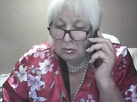 Snapshot of Alexia64231 chatting on September 21, 2025, 3:24 pm Alexia64231 online show from September 21, 2025, 3:24 pm