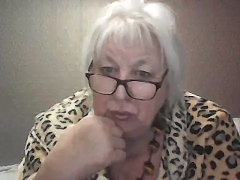 Snapshot of Alexia64231 chatting on September 22, 2025, 3:30 am Alexia64231 online show from September 22, 2025, 3:30 am