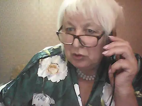Snapshot of Alexia64231 chatting on September 25, 2025, 5:05 pm Alexia64231 online show from September 25, 2025, 5:05 pm