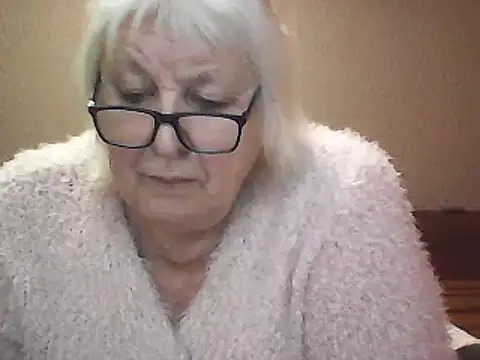 Snapshot of Alexia64231 chatting on October 5, 2025, 4:49 pm Alexia64231 online show from October 5, 2025, 4:49 pm