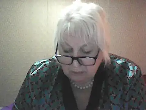 Snapshot of Alexia64231 chatting on October 9, 2025, 7:06 am Alexia64231 online show from October 9, 2025, 7:06 am