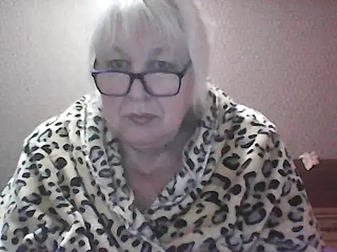 Snapshot of Alexia64231 chatting on October 20, 2025, 7:14 pm Alexia64231 online show from October 20, 2025, 7:14 pm