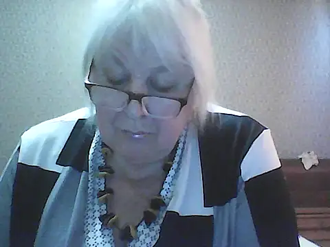 Snapshot of Alexia64231 chatting on October 23, 2025, 1:32 pm Alexia64231 online show from October 23, 2025, 1:32 pm