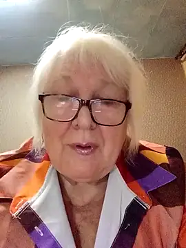 Snapshot of Alexia64231 chatting on November 2, 2025, 4:42 pm Alexia64231 online show from November 2, 2025, 4:42 pm