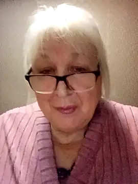 Snapshot of Alexia64231 chatting on November 12, 2025, 3:23 pm Alexia64231 online show from November 12, 2025, 3:23 pm