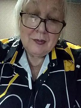 Snapshot of Alexia64231 chatting on November 13, 2025, 3:27 am Alexia64231 online show from November 13, 2025, 3:27 am