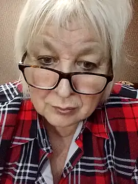 Snapshot of Alexia64231 chatting on November 21, 2025, 6:17 pm Alexia64231 online show from November 21, 2025, 6:17 pm