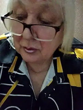 Snapshot of Alexia64231 chatting on November 23, 2025, 2:50 pm Alexia64231 online show from November 23, 2025, 2:50 pm