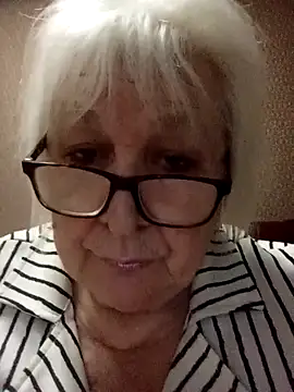 Snapshot of Alexia64231 chatting on November 30, 2025, 1:48 pm Alexia64231 online show from November 30, 2025, 1:48 pm