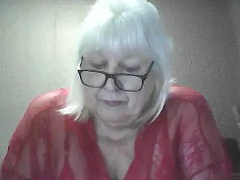 Alexia64231 online show from April 18, 2026, 1:37 pm