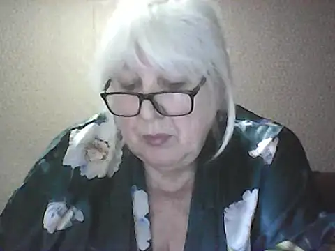 Alexia64231 online show from April 21, 2026, 2:56 pm