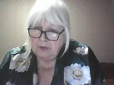 Alexia64231 online show from April 22, 2026, 3:02 pm