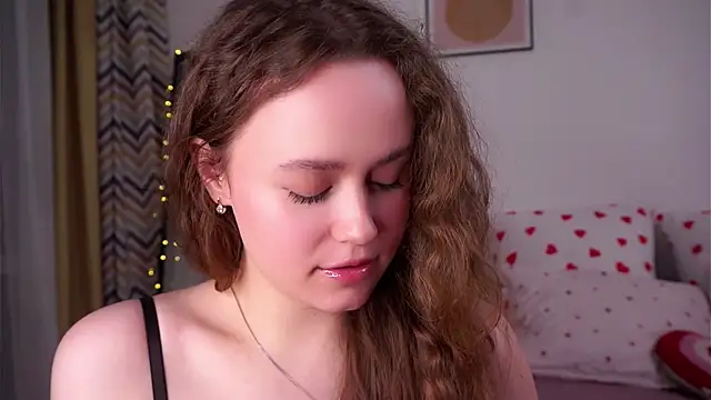 SusannaScholler online show from April 9, 2026, 10:15 pm