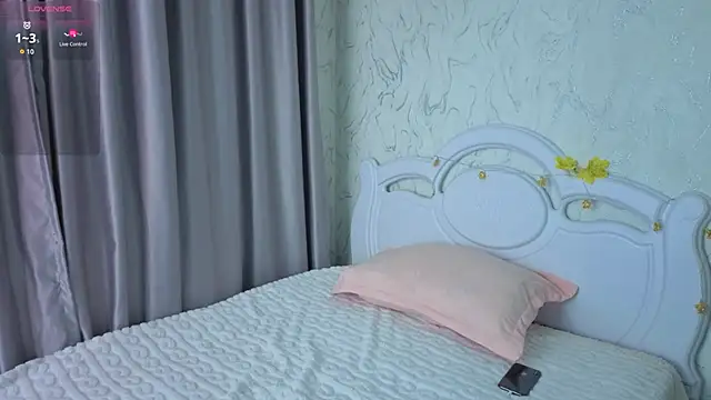 akino hen online show from November 9, 2025, 4:05 pm