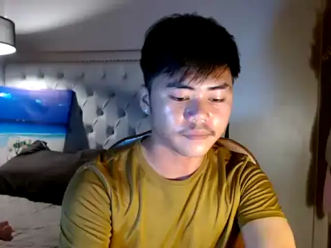 hot emman online show from April 4, 2026, 2:43 am