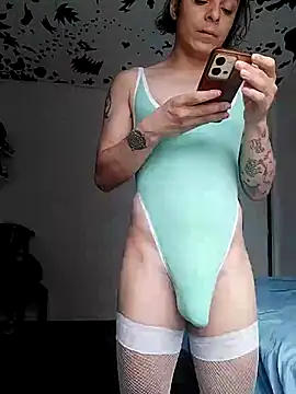 oxxy jean online show from April 15, 2026, 12:23 pm