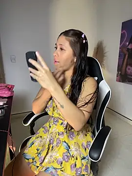 LuluMonroe Eup online show from September 9, 2025, 1:16 am