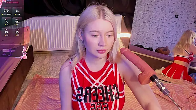 Lillie Berry online show from February 17, 2026, 4:42 am