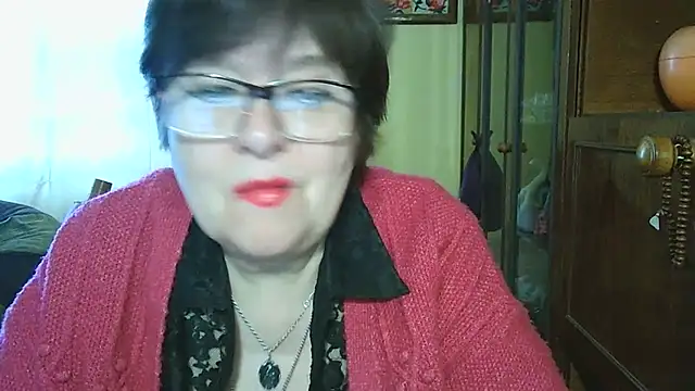 Snapshot of VeronicaGold511 chatting on April 26, 2026, 6:44 am VeronicaGold511 online show from April 26, 2026, 6:44 am