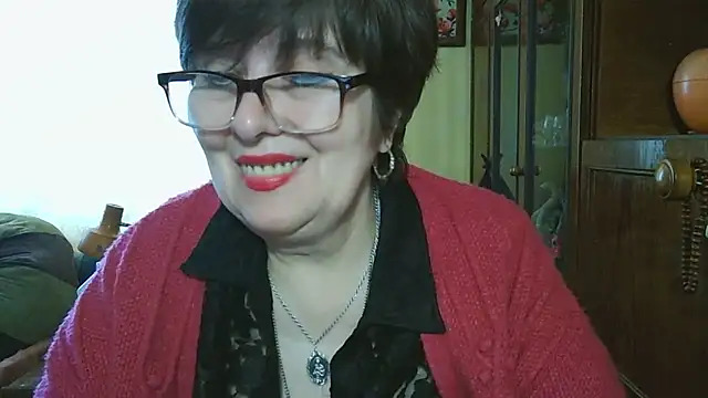 Snapshot of VeronicaGold511 chatting on April 28, 2026, 7:13 am VeronicaGold511 online show from April 28, 2026, 7:13 am