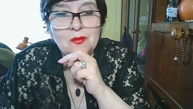 Snapshot of VeronicaGold511 chatting on May 25, 2026, 7:03 am VeronicaGold511 online show from May 25, 2026, 7:03 am