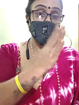 sweet-lotus online show from November 11, 2025, 5:40 am