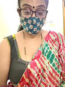 Snapshot of sweet-lotus chatting on December 21, 2025, 8:54 am sweet-lotus online show from December 21, 2025, 8:54 am