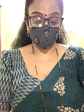 Snapshot of sweet-lotus chatting on January 7, 2026, 9:23 am sweet-lotus online show from January 7, 2026, 9:23 am