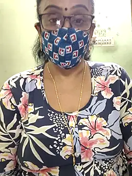 Snapshot of sweet-lotus chatting on February 5, 2026, 6:29 am sweet-lotus online show from February 5, 2026, 6:29 am