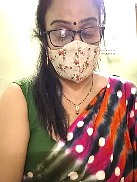 sweet-lotus online show from April 24, 2026, 6:05 am